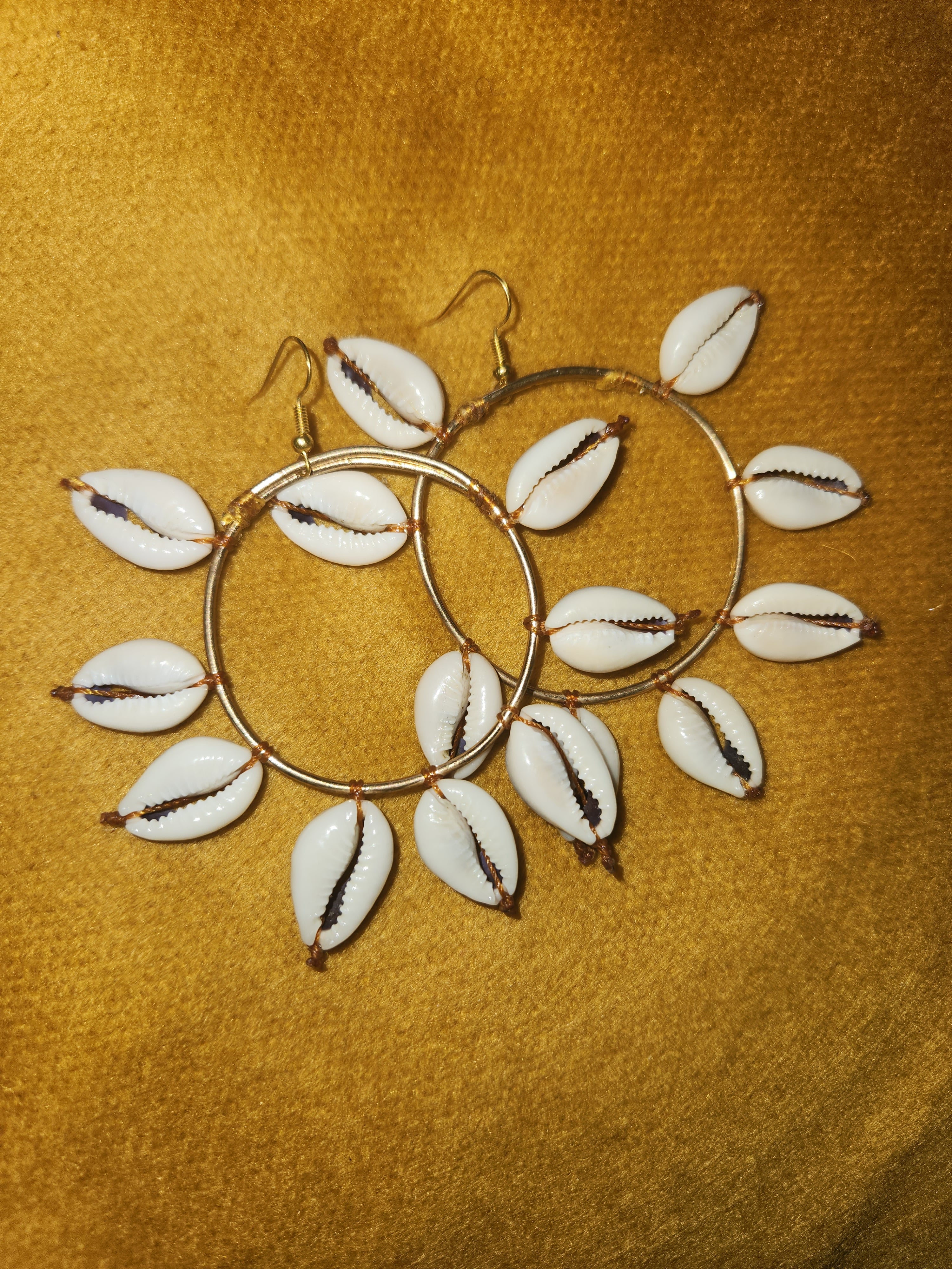 Boucles d'oreilles en cauris