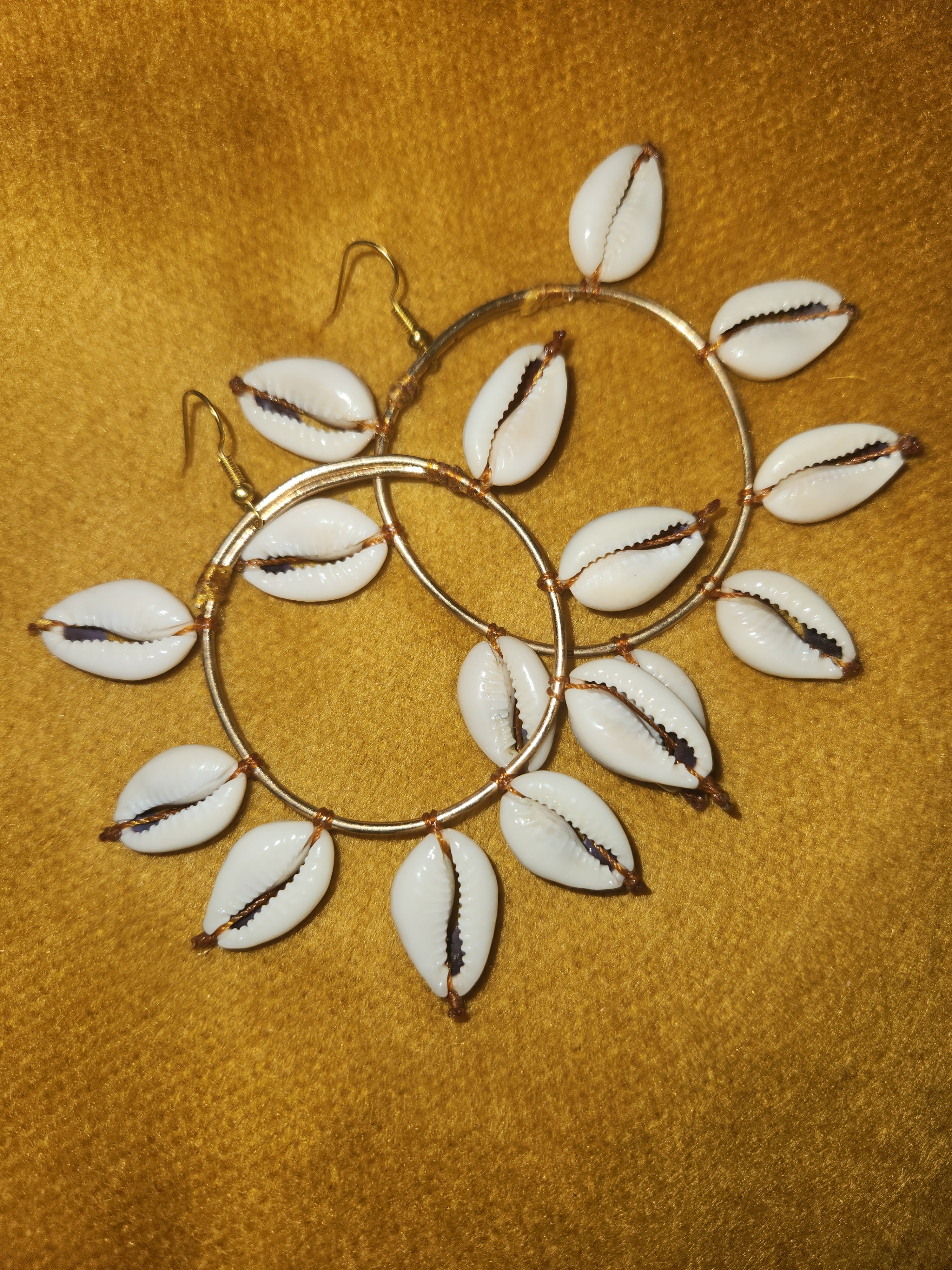 Boucles d'oreilles en cauris