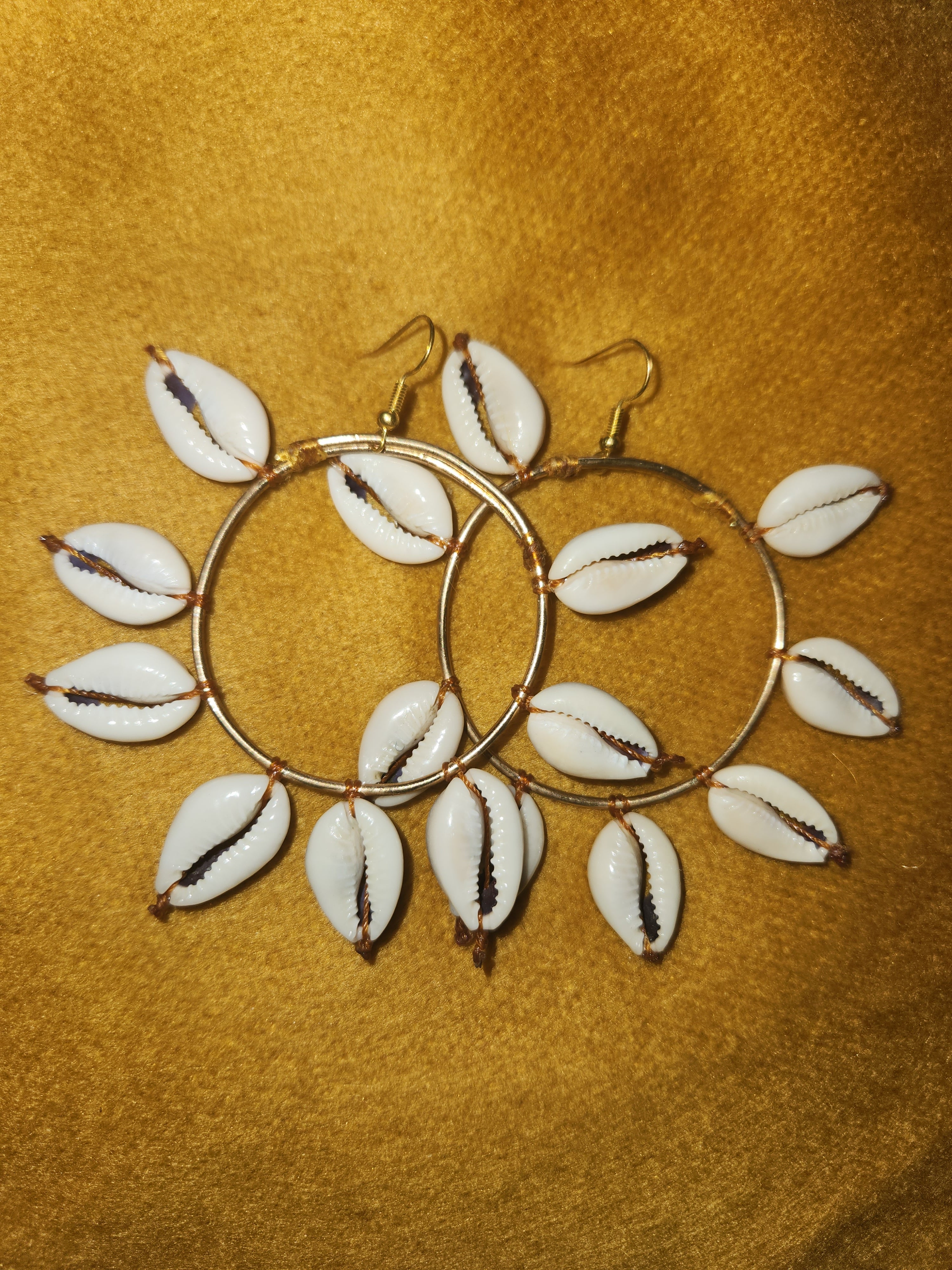 Boucles d'oreilles en cauris