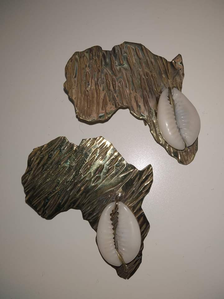 Les boucles d'oreilles  ethnique