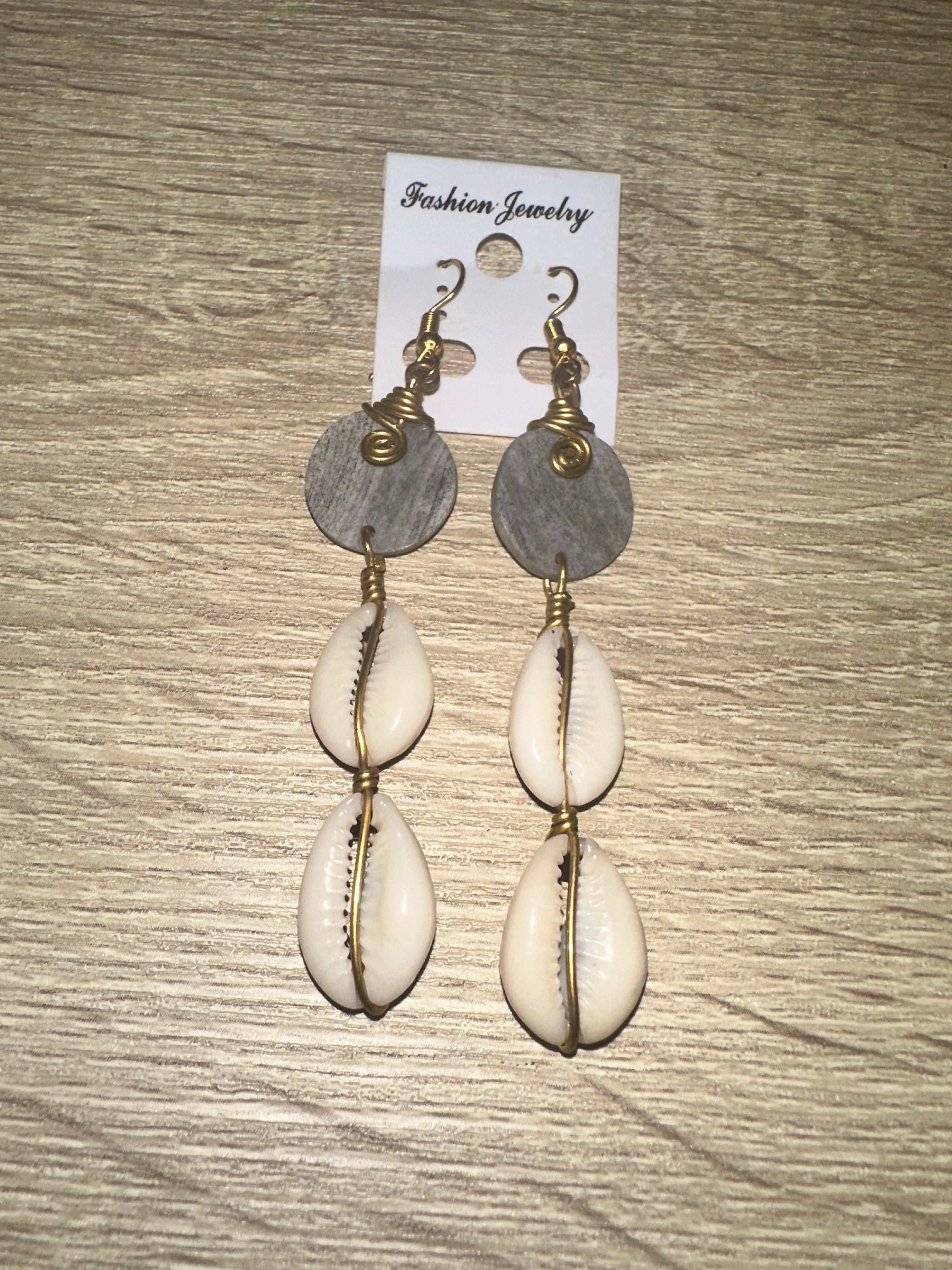 Boucles d'oreilles ethniques chic - Cauris